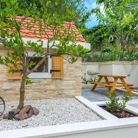 Lipovac Trogir