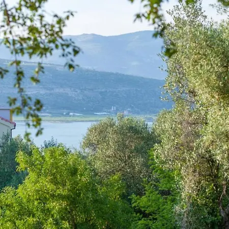 Lipovac * Trogir